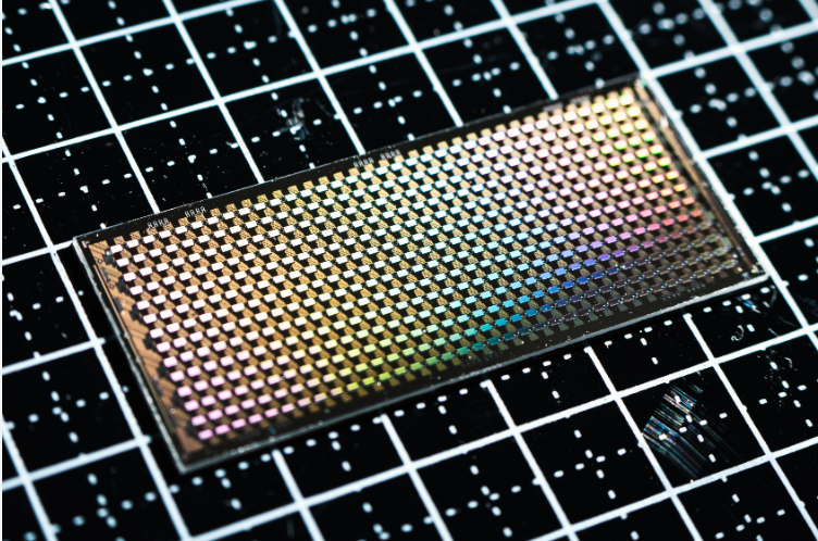 中国迎来首颗500+比特超导量子计算芯片