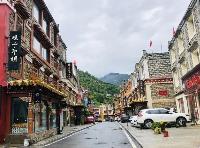 五一假期旅游“小县城跑赢大都市”赢在性价比