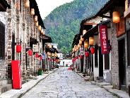 “听劝式”旅行狂欢出圈