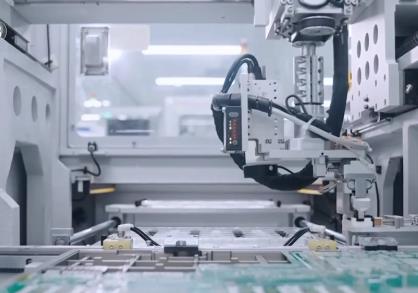 河南郑州：小小传感器 做成大产业