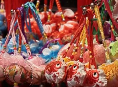龙舟经济、国风元素产品“增色添彩” 端午节将至消费市场“火”力全开