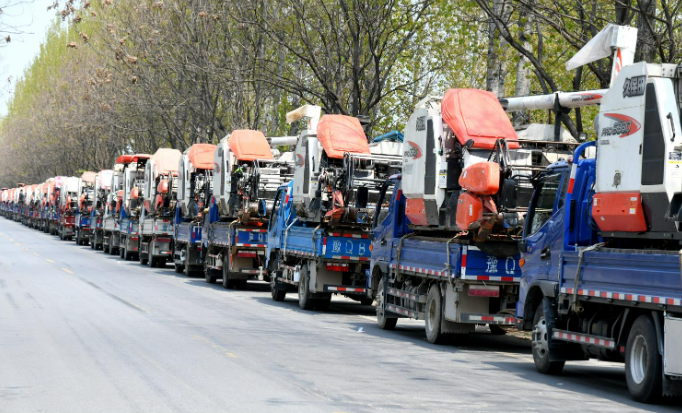 两部门加强“三夏”跨区农机运输通行服务保障