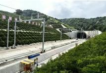 全长9736.34米 西延高铁武家塬隧道全隧顺利贯通