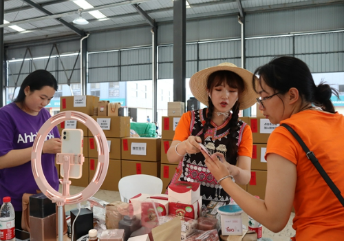 云南省实施“创业云南”建设三年行动