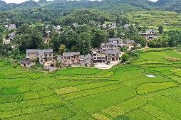 我国将加快改善农村现代生活条件