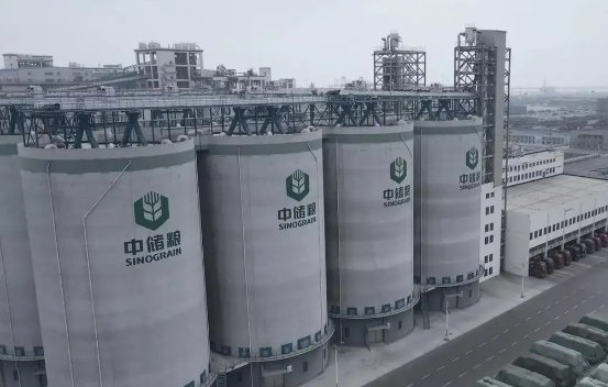 中储粮集团优化为农服务 助力颗粒归仓