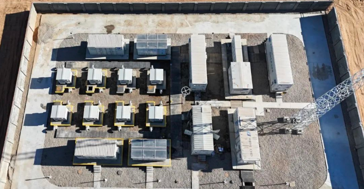 新疆华电哈密烟墩新型混合储能示范项目并网运行