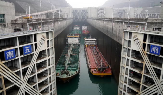 三峡枢纽2024年通过量近1.6亿吨