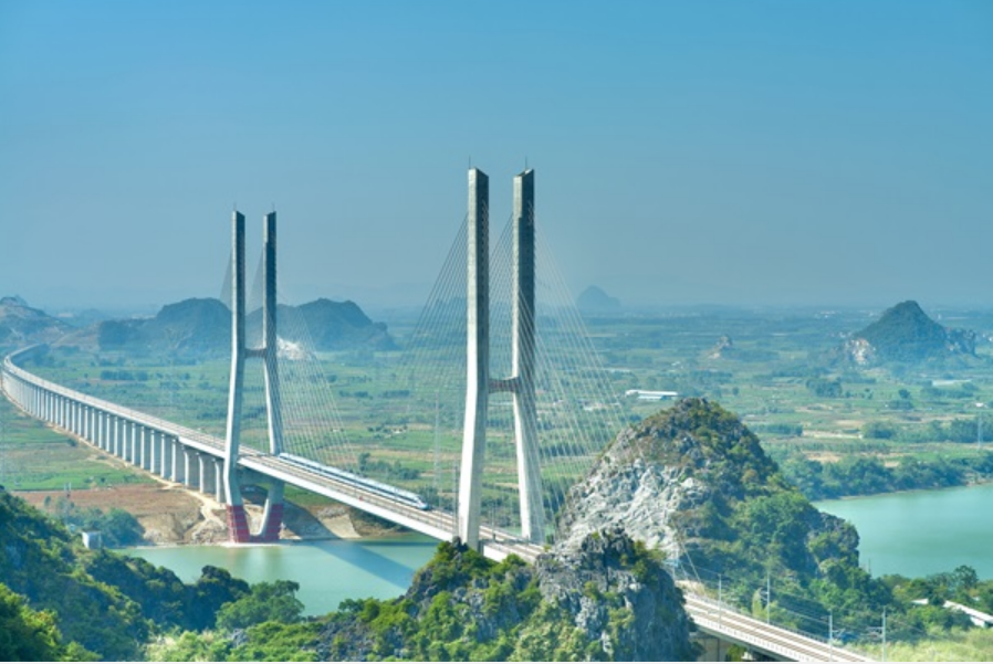 南珠高铁南玉段正式开通运营 广西实现“市市通高铁”