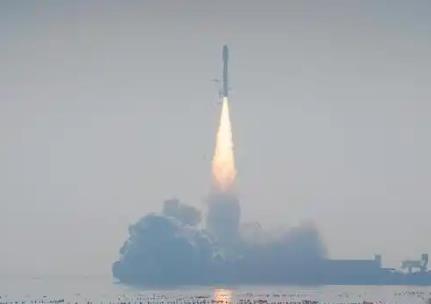 “一箭十星”！ 捷龙三号海上成功发射微厘空间01组卫星