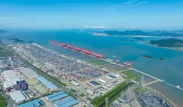 116万箱！宁波舟山港单体码头实现新年“开门红”