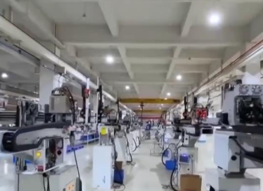 突破、创新、布局，新年新干劲！人工智能加速在各行业“落地生花”