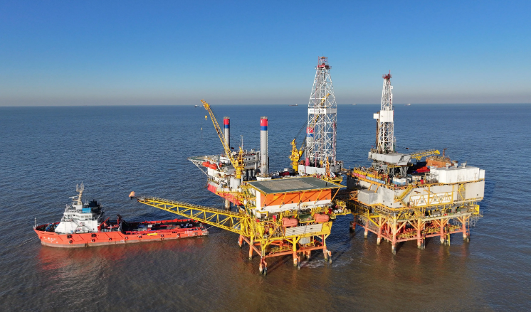 我国海上最老在生产油田总产量超计划运行