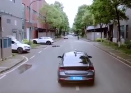 “智驾”加速跑 新能源汽车叠加智能化、网联化会给汽车产业带来怎样的变化？