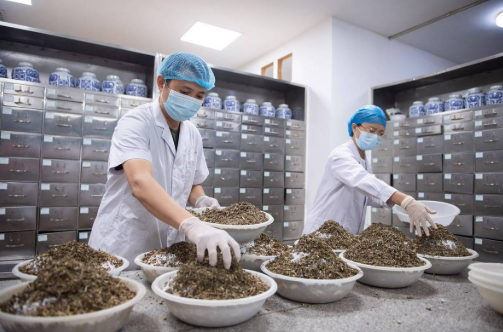 加强构建中药追溯体系，培育中药工业数智化转型企业