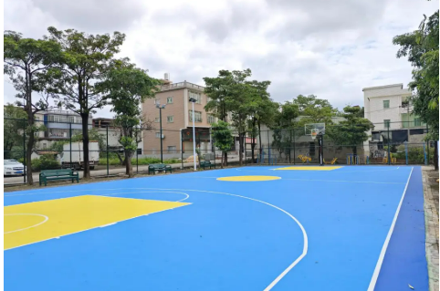 截至2024年底全国共有体育场地超484万个