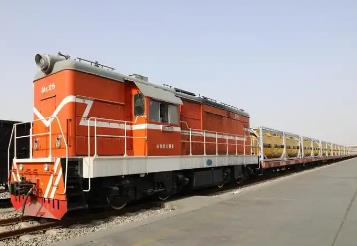 山西首趟罐式集装箱硫酸专列启运