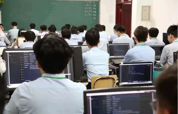 江苏宿迁八维学校：精准选择专业，掌握开启职业大门的密码