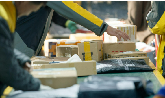 清明假期全国揽投快递包裹超28亿件