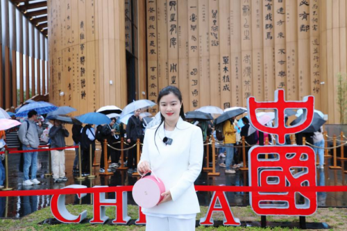 2025年日本大阪世博会：茶仙子鲍丽丽续写茶文化新传奇