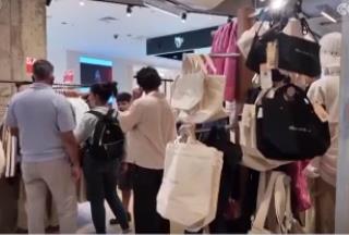 我国优化离境退税服务 扩大入境消费