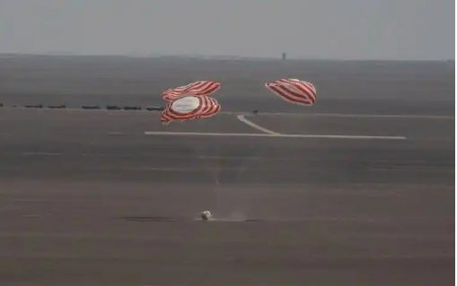 我国新一代载人飞船“梦舟”零高度逃逸飞行试验取得圆满成功