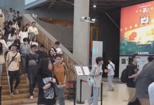 让电影从银幕延伸到城市烟火 电影票根变身城市消费“通行证”