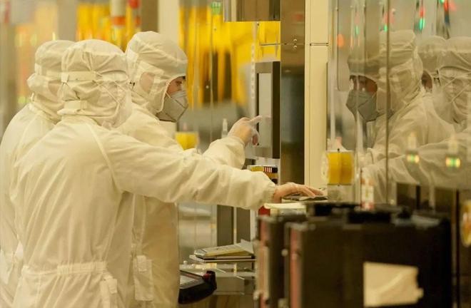 DRAM市场价格倒挂，国产替代能否弯道超车？