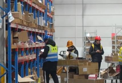 物流“加速跑” 多元消费场景助推电商物流总业务量提升