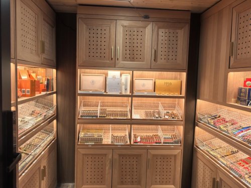 精准服务显巾帼风采 文化赋能启雪茄新篇