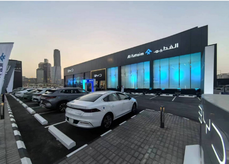 微众银行千万“活水”到账，撑起融粤汽车出海突围路