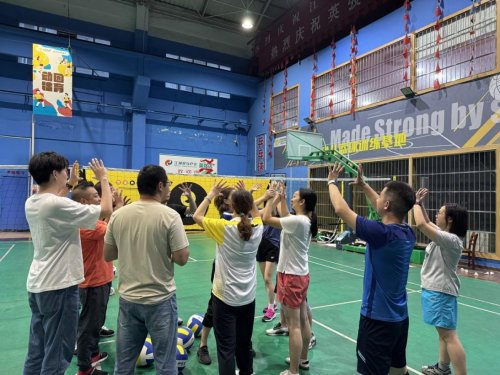 激发职工蓬勃朝气 汇聚团队向心合力