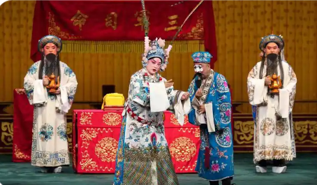 国潮何以“圈粉”年轻一代