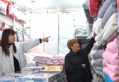 速冻天气带火“暖经济”：保暖用品市场“热气腾腾” 御寒消费显著升温