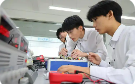 大学生“回炉”再造，职教“逆流”成新潮