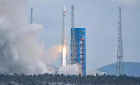 中国成功发射卫星互联网低轨13组卫星