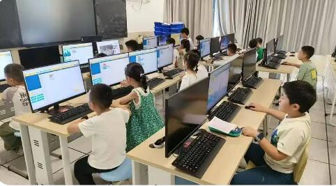 教育部基础教育司负责人就《关于加强中小学科技教育的意见》答记者问