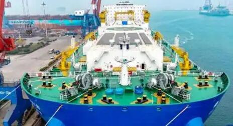 十五万吨级智慧渔业养殖工船“国信1号2-2”青岛交付