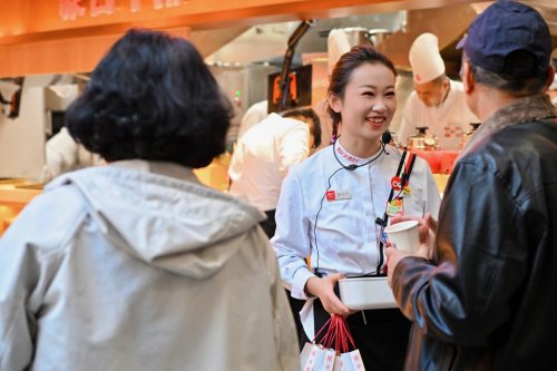 实探西贝新店开业：菜品全面降价，性价比提升