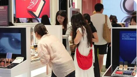 海南离岛免税新政实施首月购物金额23.8亿元