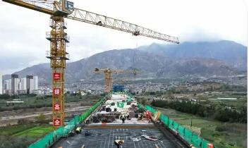 甘肃首条自建铁路“智”感拉满 为西部铁路建设注入新动能