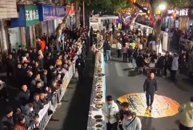 皖南小城美食“出圈”引“流量” 全城“宠客”守护文旅“留量”