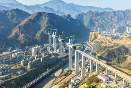 西渝高铁建设稳步推进