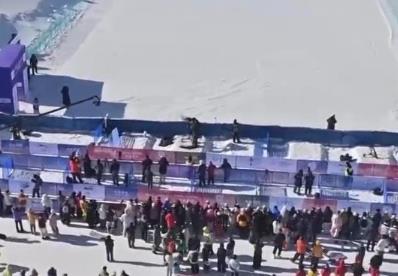 “观赛+滑雪+度假” 成新宠 冰雪赛事撬动文旅消费爆发式增长