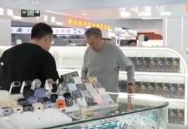 “空箱而来 满载而归”：“中国购”火爆出圈 带动入境消费潜力持续释放