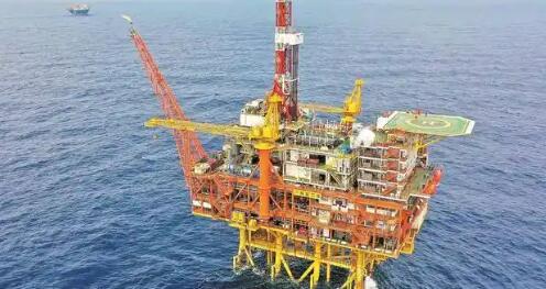 我国首个深水油田二次开发项目全面投产