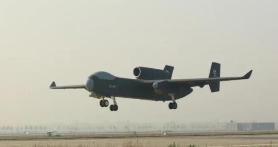 我国自主创新大型通用无人机平台“九天”无成功首飞