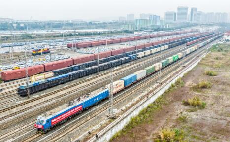 中新多式联运示范项目重庆—中亚、重庆—东南亚国际班列实现双向发车