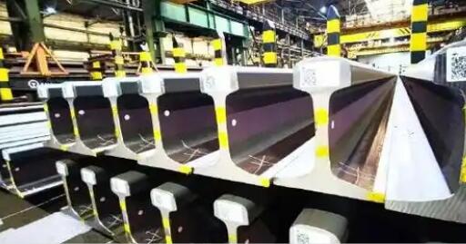 国产特型钢轨“铺到”纳米比亚