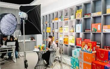 浙江宁波2025年直播电商交易额有望突破1500亿元